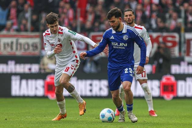 Denis Huseinbasic FC Köln FC Koeln, 8 in duel against Mehmet Can Aydin FC Schalke 04, 23 , GER, FC Köln Koeln vs FC Schalke 04, Soccer, 2 Bundesliga, Matchday 21, Season 2024 2025, 09 02 2025, DFL DFB REGULATIONS PROHIBIT ANY USE OF PHOTOGRAPHS AS IMAGE SEQUENCES AND OR QUASI VIDEO, GER, FC Köln Koeln vs FC Schalke 04, Football, 2 Bundesliga, Matchday 21, Season 2024 2025, 09 02 2025 Köln Koeln Copyright: xGabrielxBoiax EP_EER