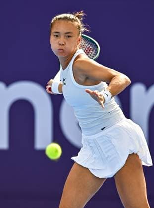 WTA, Tennis Damen QATAR OPEN TENNIS TOURNAMENT FIRST ROUND Yue Yuan of China competes in her 1st round match against Caroline Garcia of France during the WTA Qatar TotalEnergies Open 2025 tennis tournament at the Khalifa International Tennis Complex in Doha, Qatar, on February 09, 2025. Copyright: xNOUSHADx