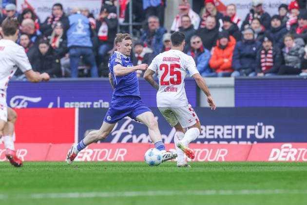 09 02 2025, Football, Season 2024 2025, 2 Bundesliga, Matchday 21, 1 FC Köln FC Schalke 04, v l Derry John Murkin FC Schalke 04 , Köln Rhein Energie Stadion NRW Germany xRHR PHOTO TRx Copyright: TimxRehbein RHR-FOTOx RHR-FOTO TR
