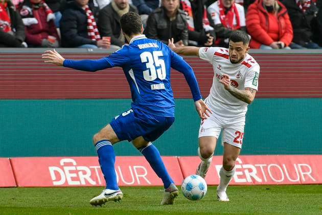 from left in duel Marcin Kaminski Schalke 35 Jusuf Gazibegovic Koeln 25 09 02 2025 Soccer 1 FC Koeln vs FC Schalke 04, Rheinenergiestadion, Koeln, DFB DFL REGULATIONS PROHIBIT ANY USE OF PHOTOGRAPHS AS IMAGE SEQUENCES AND OR QUASI VIDEO Copyright: xpepphotox xSaschaxWeizx pep00321, pep_20250209_hm_0153