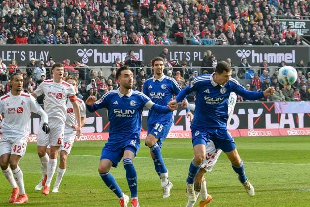 Penalty area scene Ron Schallenberg Schalke 6 thwarts goal chance of Koeln 09 02 2025 Soccer 1 FC Koeln vs FC Schalke 04, Rheinenergiestadion, Koeln, DFB DFL REGULATIONS PROHIBIT ANY USE OF PHOTOGRAPHS AS IMAGE SEQUENCES AND OR QUASI VIDEO Copyright: xpepphotox xSaschaxWeizx pep00321, pep_20250209_hm_0246