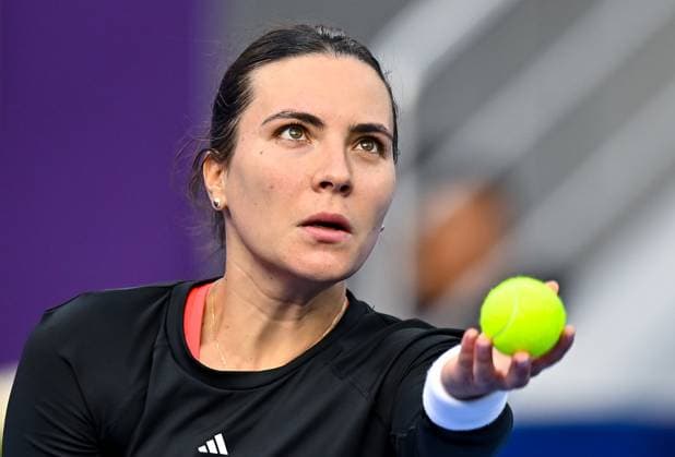 WTA, Tennis Damen QATAR OPEN TENNIS TOURNAMENT FIRST ROUND Elena-Gabriela Ruse of Romania competes in her 1st round match against Maria Sakkari of Greece during the WTA Qatar TotalEnergies Open 2025 tennis tournament at the Khalifa International Tennis Complex in Doha, Qatar, on February 09, 2025. Copyright: xNOUSHADx