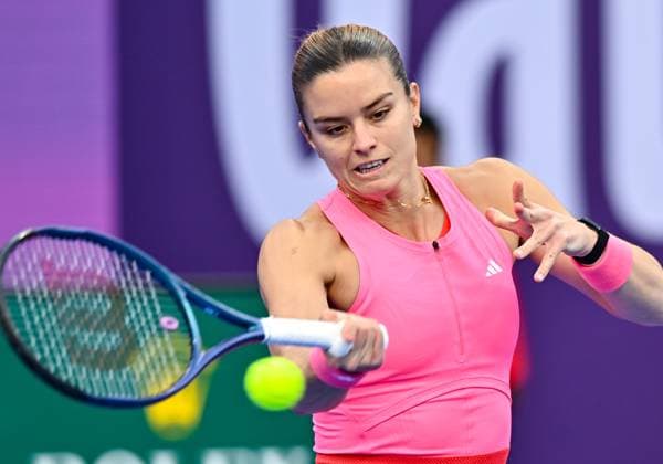 WTA, Tennis Damen QATAR OPEN TENNIS TOURNAMENT FIRST ROUND Maria Sakkari of Greece competes in her 1st round match against Elena-Gabriela Ruse of Romania during the WTA Qatar TotalEnergies Open 2025 tennis tournament at the Khalifa International Tennis Complex in Doha, Qatar, on February 09, 2025. Copyright: xNOUSHADx