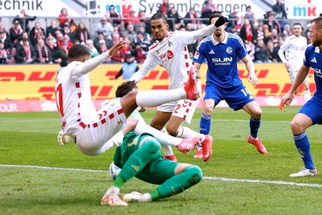 DOWNS Damion Team 1 FC Koeln Goal for 1 0 against Goalkeeper HEEKEREN Justin DFL 2 Bundesliga Season 2024 2025 Match 1 FC Koeln FC Schalke 04 1 0 on 09 02 2025 in Koeln Copyright: xLacixPerenyix