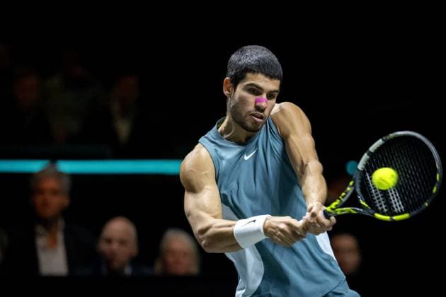 ROTTERDAM - Carlos Alcaraz (ESP) in action against Alex de Minaur (AUS) during the final on the seventh day of the ABN AMRO Open tennis tournament in Ahoy. ANP SANDER KING ABN AMRO Open - Day Seven 2025 xVIxANPxSportx xxANPxIVx 519526549 originalFilename: 519526549.jpg