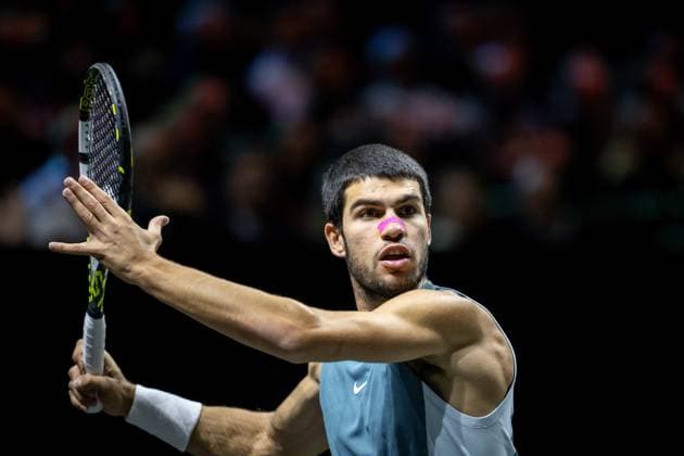 ROTTERDAM - Carlos Alcaraz (ESP) in action against Alex de Minaur (AUS) during the final on the seventh day of the ABN AMRO Open tennis tournament in Ahoy. ANP SANDER KING ABN AMRO Open - Day Seven 2025 xVIxANPxSportx xxANPxIVx 519526855 originalFilename: 519526855.jpg
