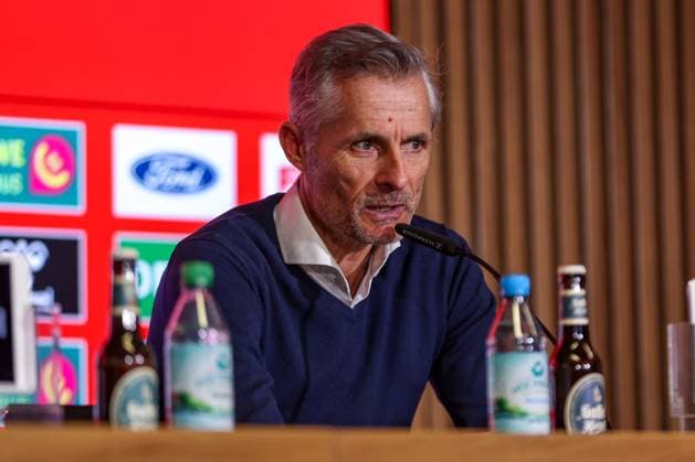 09 02 2025, Football, 1 FC Köln FC Schalke 04, 2 Fußball Bundesliga, 21 Matchday, RheinEnergie STADION, Season 2024 2025 Press conference after the match Coach Kees van Wonderen S04 Head coach DFB regulations prohibit any use of photographs as image sequences and or quasi video Nordrhein Westfalen Germany