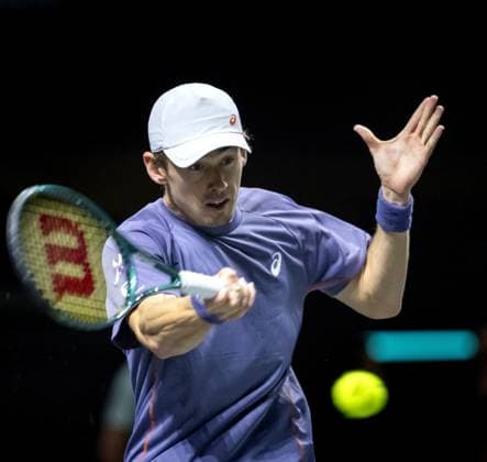ROTTERDAM - Alex de Minaur (AUS) in action against Carlos Alcaraz (ESP) during the final on the seventh day of the ABN AMRO Open tennis tournament in Ahoy. ANP SANDER KING ABN AMRO Open - Day Seven 2025 xVIxANPxSportx xxANPxIVx 519527626 originalFilename: 519527626.jpg