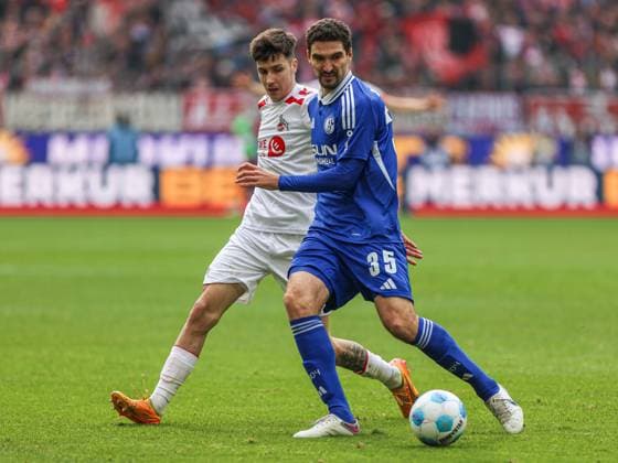 Denis Huseinbasic FC Köln FC Koeln, 8 in duel against Marcin Kaminski FC Schalke 04, 35 , GER, FC Köln Koeln vs FC Schalke 04, Football, 2 Bundesliga, Matchday 21, Season 2024 2025, 09 02 2025, DFL DFB REGULATIONS PROHIBIT ANY USE OF PHOTOGRAPHS AS IMAGE SEQUENCES AND OR QUASI VIDEO, GER, FC Köln Koeln vs FC Schalke 04, Football, 2 Bundesliga, Matchday 21, Season 2024 2025, 09 02 2025 Köln Koeln Copyright: xGabrielxBoiax EP_EER