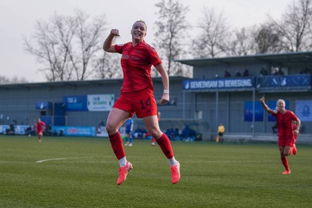 2 1 Alara Sehitler FC Bayern Muenchen, 14 , GER, TSG 1899 Hoffenheim vs FC Bayern Muenchen, Football Google Pixel Frauen Bundesliga, 14 Spieltag, Saison 2024 2025, 09 02 2025 DFL DFB regulations prohibit any use of photographs as image sequences and or quasi video GER, TSG 1899 Hoffenheim vs FC Bayern Muenchen, Football Google Pixel Frauen Bundesliga, 14 Spieltag, Saison 2024 2025, 09 02 2025, Hoffenheim Copyright: xEibner-Pressefoto StefanxMayerx EP_SMR