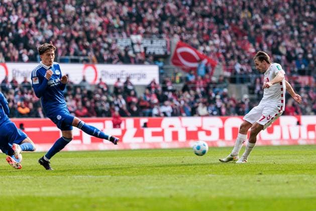 2 Soccer Bundesliga 1 FC Köln FC Schalke 04 09 02 2025 Mathias Olesen 1 FC Köln, 47 kicks 2 Soccer Bundesliga, 1 FC Köln FC Schalke 04, Köln, Rheinenergiestadion am 09 02 2025 DFL REGULATIONS PROHIBIT ANY USE OF PHOTOGRAPHS AS IMAGE SEQUENCES AND OR QUASI VIDEO Copyright: xBEAUTIFULxSPORTS Wunderlx