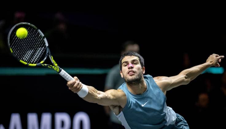 ROTTERDAM - Alex de Minaur (AUS) in action against Carlos Alcaraz (ESP) during the final on the seventh day of the ABN AMRO Open tennis tournament in Ahoy. ANP SANDER KING ABN AMRO Open - Day Seven 2025 xVIxANPxSportx xxANPxIVx 519528475 originalFilename: 519528475.jpg