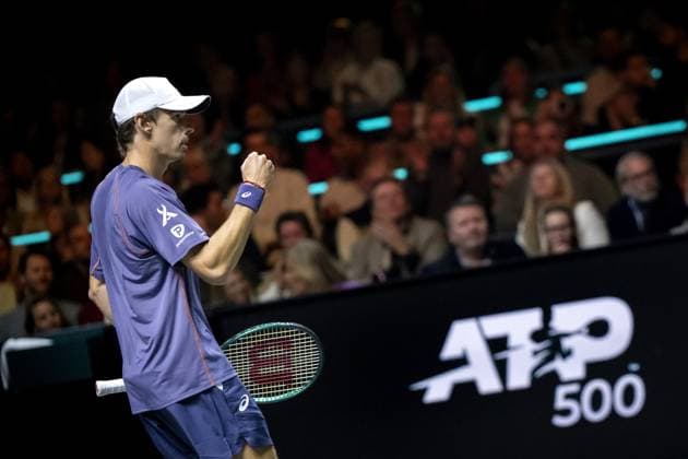ROTTERDAM - Alex de Minaur (AUS) in action against Carlos Alcaraz (ESP) during the final on the seventh day of the ABN AMRO Open tennis tournament in Ahoy. ANP SANDER KING ABN AMRO Open - Day Seven 2025 xVIxANPxSportx xxANPxIVx 519529453 originalFilename: 519529453.jpg