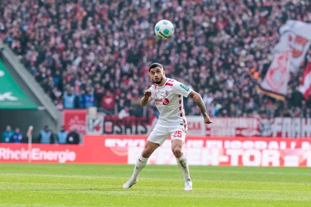 2. Fußball Bundesliga: 1. FC Köln - FC Schalke 04; 09.02.2025 Kopfball Jusuf Gazibegovic (1. FC Köln, 25) 2. Fußball Bundesliga, 1. FC Köln - FC Schalke 04, Köln, Rheinenergiestadion am 09.02.2025 DFL REGULATIONS PROHIBIT ANY USE OF PHOTOGRAPHS AS IMAGE SEQUENCES AND OR QUASI-VIDEO. Copyright: xBEAUTIFULxSPORTS Wunderlx
