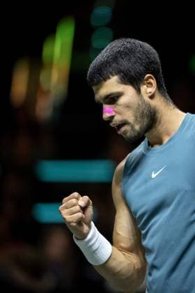 ROTTERDAM - Carlos Alcaraz (ESP) in action against Alex de Minaur (AUS) during the final on the seventh day of the ABN AMRO Open tennis tournament in Ahoy. ANP SANDER KING ABN AMRO Open - Day Seven 2025 xVIxANPxSportx xxANPxIVx 519530075 originalFilename: 519530075.jpg