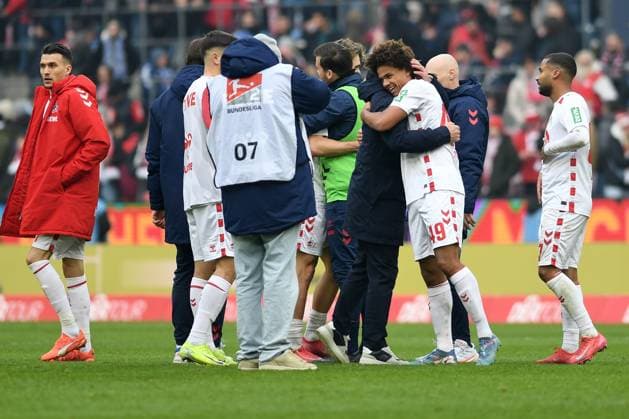 Coach Gerhard Struber 1 FC Koeln and Neo Joshua Telle 1 FC Koeln gestures during the 2 Bundesliga match between 1 FC Köln and FC Schalke 04 at RheinEnergieStadion on February 09, 2025 in Cologne, Germany, Germany Photo by Ralf Treese DeFodi Images Coach Gerhard Struber 1 FC Koeln and Neo Joshua Telle 1 FC Koeln gestures during the 2 Bundesliga match between 1 FC Köln and FC Schalke 04 at RheinEnergieStadion on February 9, 2025 in Cologne, Germany Photo by Ralf Treese DeFodi Images DFB DFL REGULATIONS PROHIBIT ANY USE OF PHOTOGRAPHS AS IMAGE SEQUENCES AND OR QUASI VIDEO Photo by Ralf Treese DeFodi Images Defodi 521 KOES0420250209 092 Defodi-521 DFB DFL REGULATIONS PROHIBIT ANY USE OF PHOTOGRAPHS AS IMAGE SEQUENCES AND OR QUASI-VIDEO.