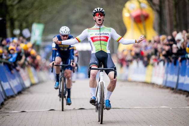 Belgian Laurens Sweeck celebrates as he crosses the finish line to win the men s elite race of the Krawatencross cyclocross in Lille, stage 7 (out of 8) in the X2O Trofee Veldrijden competition, Sunday 09 February 2025. JASPERxJACOBS  x112087952x