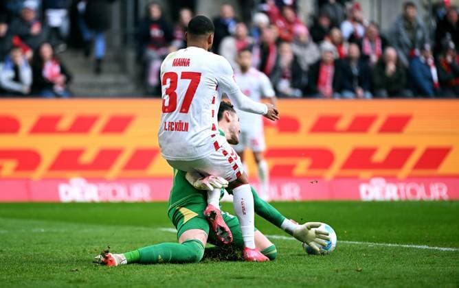 Football, Bundesliga, Germany, Men, Season 2024 2025, Matchday 21, Rhein Energie Stadion Köln, 1 FC Köln FC Schalke 04 1 0 Justin Heekeren S04 , Linton Maina KOE Action