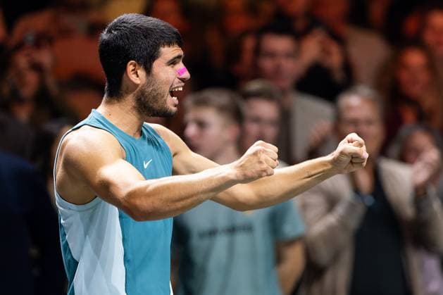 2025-02-09 ABN AMRO Open Day Seven ROTTERDAM, NETHERLANDS - FEBRUARY 9: Carlos Alcaraz of Spain celebrates winning the championship during Day Seven of the ABN AMRO Open at Rotterdam Ahoy on February 9, 2025 in Rotterdam, Netherlands. (Photo by Joris Verwijst BSR Agency) Rotterdam Netherlands Content not available for redistribution in The Netherlands directly or indirectly through any third parties. Copyright: xBSRxAgencyx