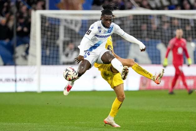 Fußball, AJ Auxerre - FC Toulouse AJ Auxerre v Toulouse FC - Ligue 1 McDonald s 2024 2025 14 Gideon MENSAH (aja) during the Ligue 1 McDonald s match between Auxerre and Toulouse at Stade Abbe Deschamps on February 9, 2025 in Auxerre, France. Auxerre France  Copyright: xFEPx 776279859