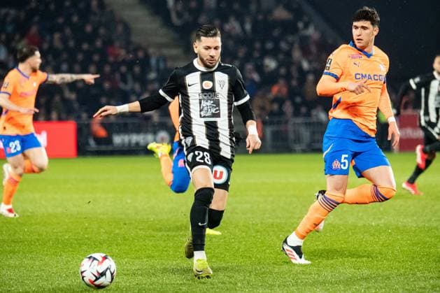 FOOTBALL : SCO Angers vs Olympique de Marseille - Ligue 1 - JournÃ e 21 - 09 02 2025 Farid El Melali (SCO ANGERS) AngersFrance  Copyright: xBaptistexAutissierx