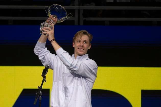 February 9, 2025, Frisco, Texas, USA: DENIS SHAPOVALOV (CAN) holds up the Dallas Open trophy after winning the singles final match against CASPER RUUD (NOR) during day eight of the 2025 ATP, Tennis Herren 500 Dallas Open at the Star in Frisco, TX. DENIS SHAPOVALOV (CAN) defeated CASPER RUUD (NOR), 7:6, 6:3. Frisco USA - ZUMAh193 20250209_zsp_h193_018 Copyright: xDanielxMcGregor-Huyerx