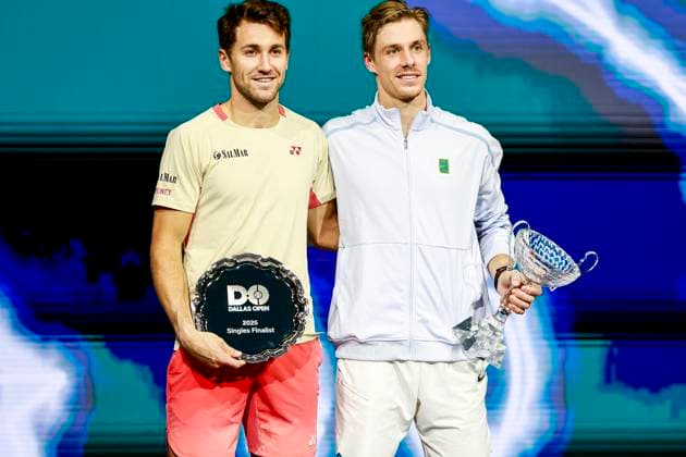 February 9, 2025, Frisco, Texas, USA: CASPER RUUD (NOR) and DENIS SHAPOVALOV (CAN) with their trophies during the finals of the ATP, Tennis Herren Dallas Open at Ford Center at The Star. SHAPOVALOV wins 7:6, 6:3. Frisco USA - ZUMAf180 20250209_zsp_f180_017 Copyright: xMarkxFannx