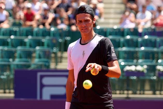 Federico Coria of Argentina prepares to serve to Laslo Djere of Serbia during their second qualifier match of the IEB+ Argentina Open 2025 at Buenos Aires Lawn Tennis Club February 9, 2025 in Buenos Aires, Argentina. (Photo by Camilla Stolen, Imago) Buenos Aires Argentina Copyright: xCamillaxStolenx L1000716