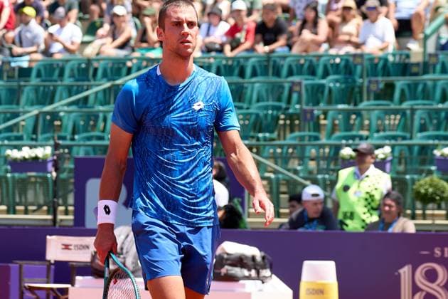 Laslo Djere of Serbia cross the court during the second qualifier match against Federico Coria of Argentina at IEB+ Argentina Open 2025 at Buenos Aires Lawn Tennis Club February 9, 2025 in Buenos Aires, Argentina. (Photo by Camilla Stolen, Imago) Buenos Aires Argentina Copyright: xCamillaxStolenx L1000621