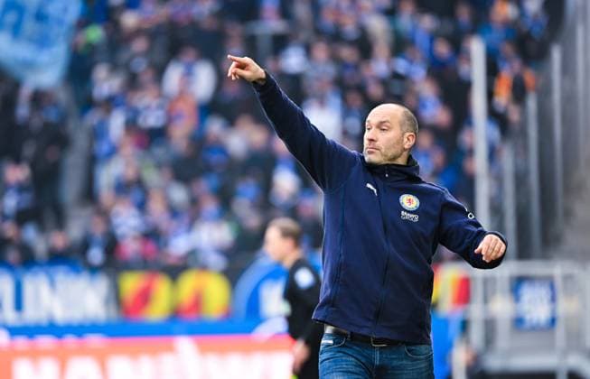 Coach Daniel Scherning Eintracht Braunschweig gestures during the 2 Bundesliga match between Karlsruher SC and Eintracht Braunschweig at BBBank Wildpark on February 09, 2025 in Karlsruhe, Germany Photo by Silas Schueller De Fodi Images Coach Daniel Scherning Eintracht Braunschweig gestures during the 2 Bundesliga match between Karlsruher SC and Eintracht Braunschweig at BBBank Wildpark on February 9, 2025 in Karlsruhe, Germany Photo by Silas Schueller De Fodi Images DFB DFL REGULATIONS PROHIBIT ANY USE OF PHOTOGRAPHS AS IMAGE SEQUENCES AND OR QUASI VIDEO Photo by Silas Schueller DeFodi Images Defodi 738 738 KSCBRA 20250209 161 Defodi-738 DFB DFL REGULATIONS PROHIBIT ANY USE OF PHOTOGRAPHS AS IMAGE SEQUENCES AND OR QUASI-VIDEO.