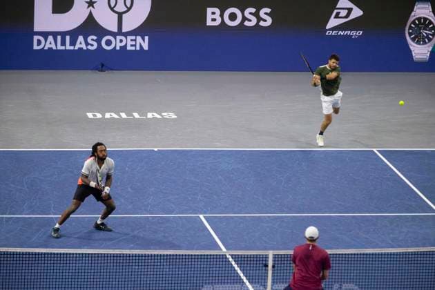 February 9, 2025, Frisco, Texas, USA: (Top right) CHRISTIAN HARRISON (USA) serves in a doubles final match against ARIEL BEHAR (URY) ROBERT GALLOWAY (USA) during day eight of the 2025 ATP, Tennis Herren 500 Dallas Open at the Star in Frisco, TX. EVAN KING (USA) CHRISTIAN HARRISON (USA) defeated ARIEL BEHAR (URY) ROBERT GALLOWAY (USA), 7:6, 7:6. Frisco USA - ZUMAh193 20250209_zsp_h193_028 Copyright: xDanielxMcGregor-Huyerx