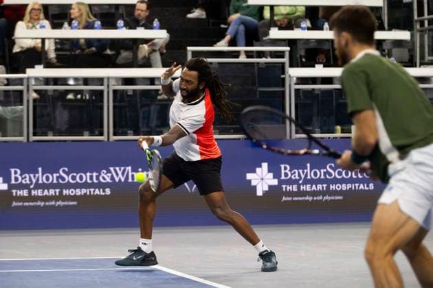 February 9, 2025, Frisco, Texas, USA: EVAN KING (USA) returns with a forehand in a doubles final match against ARIEL BEHAR (URY) ROBERT GALLOWAY (USA) during day eight of the 2025 ATP, Tennis Herren 500 Dallas Open at the Star in Frisco, TX. EVAN KING (USA) CHRISTIAN HARRISON (USA) defeated ARIEL BEHAR (URY) ROBERT GALLOWAY (USA), 7:6, 7:6. Frisco USA - ZUMAh193 20250209_zsp_h193_044 Copyright: xDanielxMcGregor-Huyerx