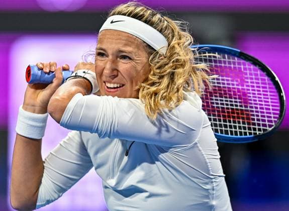 WTA, Tennis Damen QATAR OPEN TENNIS TOURNAMENT FIRST ROUND Victoria Azarenka competes in her 1st round match against Amanda Anisimova of United States during the WTA Qatar TotalEnergies Open 2025 tennis tournament at the Khalifa International Tennis Complex in Doha, Qatar, on February 9, 2025. Copyright: xNOUSHADx