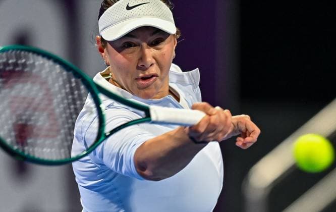 WTA, Tennis Damen QATAR OPEN TENNIS TOURNAMENT FIRST ROUND Amanda Anisimova of United States competes in her 1st round match against Victoria Azarenka during the WTA Qatar TotalEnergies Open 2025 tennis tournament at the Khalifa International Tennis Complex in Doha, Qatar, on February 9, 2025. Copyright: xNOUSHADx