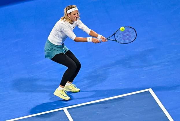 WTA, Tennis Damen QATAR OPEN TENNIS TOURNAMENT FIRST ROUND Victoria Azarenka competes in her 1st round match against Amanda Anisimova of United States during the WTA Qatar TotalEnergies Open 2025 tennis tournament at the Khalifa International Tennis Complex in Doha, Qatar, on February 9, 2025. Copyright: xNOUSHADx