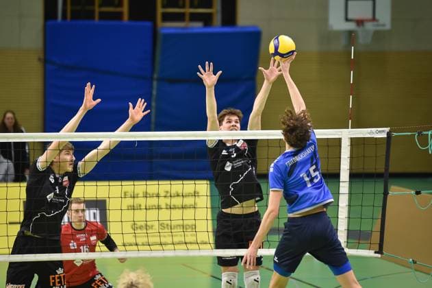 Anton Mueller Volley YoungStars Friedrichshafen, 15 vs David Dornauf TV Rottenburg, 05 TV Rottenburg vs Volley YoungStars Friedrichshafen, Volleyball, 2 Bundesliga Sued, 18 Matchday, Season 2024 2025, 09 02 2025, TV Rottenburg vs Volley YoungStars Friedrichshafen, Volleyball, 2 Bundesliga Sued, 18 Matchday, Season 2024 2025, 09 02 2025 Rottenburg Copyright: xEibner-Pressefoto RalphxKunzex EP_RKE