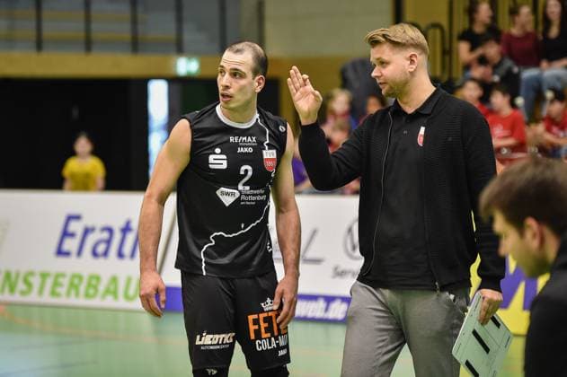 Moritz Rauber TV Rottenburg, 02 and Jan Scheuermann TV Rottenburg, coach in conversation TV Rottenburg vs Volley YoungStars Friedrichshafen, Volleyball, 2 Bundesliga Sued, Matchday 18, Season 2024 2025, 09 02 2025, TV Rottenburg vs Volley YoungStars Friedrichshafen, Volleyball, 2 Bundesliga Sued, Matchday 18, Season 2024 2025, 09 02 2025 Rottenburg Copyright: xEibner-Pressefoto RalphxKunzex EP_RKE