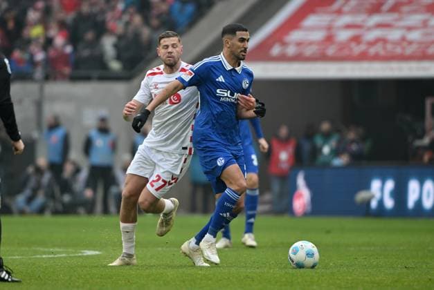 Aymen Barkok FC Schalke 04 , Imad Rondic 1 FC Koeln , v re 09 02 2025, Soccer 2 Bundesliga, Matchday 21, Season 2024 2025 1 FC Köln FC Schalke 04 1 0 Koeln Rhein Energie Stadion Nordrhein Westfalen Germany Team2