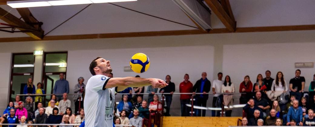 09 02 2025, GER, Volleyball, 2 BL Maenner Sued, Season 2024 2025, Blue Volleys Gotha Barock Volleys MTV Ludwigsburg Dominik Duchac Blue Volleys Gotha 99867 Gotha Sporthalle Sportanlage Ernesti Thüringen Germany