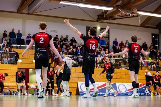09 02 2025, GER, Volleyball, 2 BL Maenner Sued, Saison 2024 2025, Blue Volleys Gotha Barock Volleys MTV Ludwigsburg Philipp Herrmann Barock Volleys MTV Ludwigsburg Tim Koepfli Barock Volleys MTV Ludwigsburg 99867 Gotha Sporthalle Sportanlage Ernesti Thüringen Germany