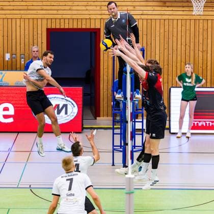 09 02 2025, GER, Volleyball, 2 BL Maenner Sued, Season 2024 2025, Blue Volleys Gotha Barock Volleys MTV Ludwigsburg Dominik Duchac Blue Volleys Gotha 99867 Gotha Sporthalle Sportanlage Ernesti Thüringen Germany