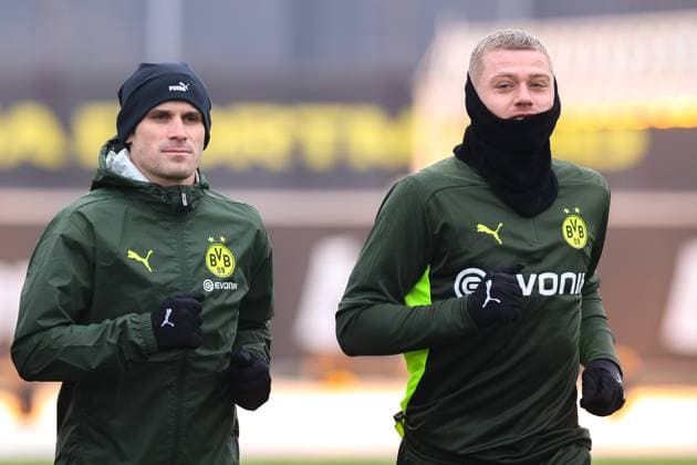 10 02 2025, Final training session for the UEFA Champions League match between Borussia Dortmund and Sporting Lisbon, f l Pascal Groß Borussia Dortmund , Julian Ryerson Borussia Dortmund , Dortmund training ground Borussia Dortmund NRW Germany xRHR PHOTO DEx Copyright: DennisxEwert RHR-FOTOx RHR-FOTO DE