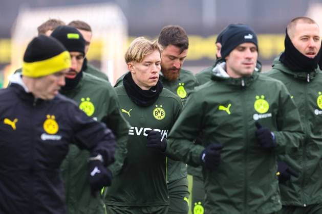 10 02 2025, Final training session for the UEFA Champions League match between Borussia Dortmund and Sporting Lisbon, Daniel Svensson Borussia Dortmund , Dortmund Training ground Borussia Dortmund NRW Germany xRHR PHOTO ENx Copyright: DennisxEwert RHR-FOTOx RHR-FOTO DE