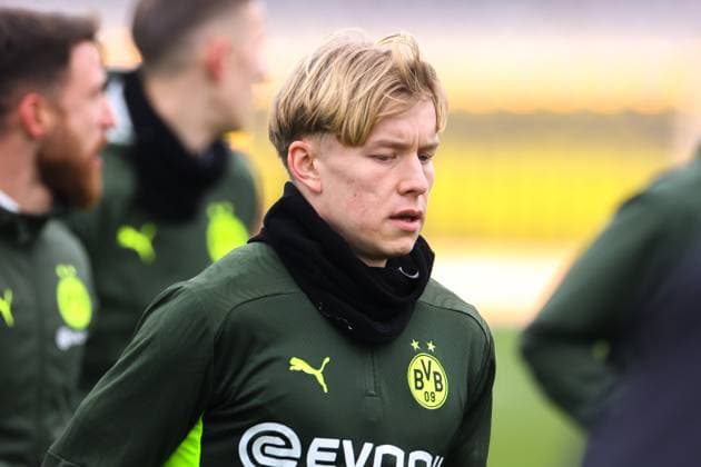 10 02 2025, Final training session for the UEFA Champions League match between Borussia Dortmund and Sporting Lisbon, Daniel Svensson Borussia Dortmund , Dortmund Training ground Borussia Dortmund NRW Germany xRHR PHOTO ENx Copyright: DennisxEwert RHR-FOTOx RHR-FOTO DE
