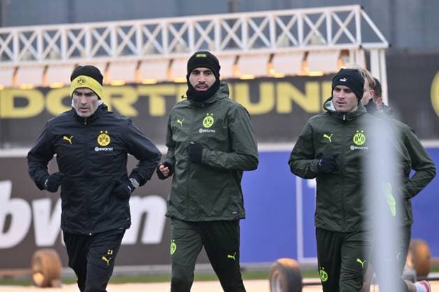 Shad Forsythe Athletic Trainer Borussia Dortmund , Emre Can Borussia Dortmund , Pascal Gross Borussia Dortmund , Pascal Gross, v li 10 02 2025, Football 1 Bundesliga, Season 2024 2025, Training Borussia Dortmund Dortmund North Rhine-Westphalia Germany Team2