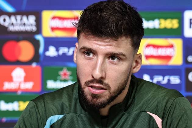 UEFA Champions League press conference, PK, Pressekonferenz Manchester City v Real Madrid Ruben Dias of Manchester City speaks to the press during the UEFA Champions League Press Conference Manchester City v Real Madrid at Etihad Stadium, Manchester, United Kingdom, 10th February 2025 (Photo by Mark Cosgrove News Images) Manchester Etihad Stadium Manchester United, ManU Kingdom Copyright: xMarkxCosgrove NewsxImagesx