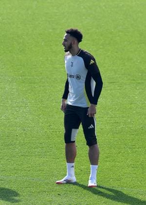 Lloyd Kelly of Juventus FC during the 2024 2025 Champions League training at JTC Continassa on February 10, 2025 in Turin, Italy - ph Giuliano Marchisciano  Copyright: xGiulianoxMarchisciano IPAxSportx xipa-agency.netx xx IPA_53886967 IPA_Agency_IPA53886967