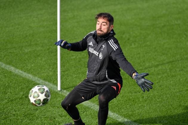 Carlo Pinsoglio of Juventus FC during the 2024 2025 Champions League training at JTC Continassa on February 10, 2025 in Turin, Italy - ph Giuliano Marchisciano  Copyright: xGiulianoxMarchisciano IPAxSportx xipa-agency.netx xx IPA_53886986 IPA_Agency_IPA53886986