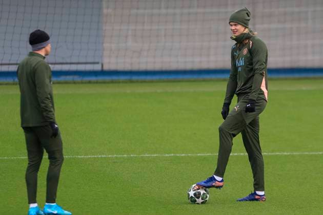 Manchester City 10 02 2025. Training session Erling Haaland (9) of Manchester City during the training session ahead of Manchester City vs Real Madrid in the Champions League, at the Etihad Stadium, Manchester, England on 10 February 2025. Manchester Etihad Stadium Manchester England Editorial use only , Copyright: xConorxMolloyx PSI-21433-0058