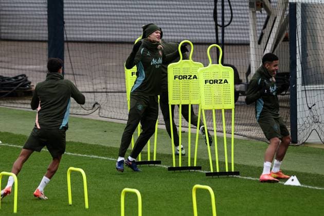 UEFA Champions League Manchester City Training session Erling Haaland of Manchester City during the UEFA Champions League Manchester City Training session at Etihad Campus, Manchester, United Kingdom, 10th February 2025 (Photo by Mark Cosgrove News Images) Manchester Etihad Stadium Manchester United, ManU Kingdom Copyright: xMarkxCosgrove NewsxImagesx